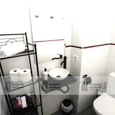 Apartment 714 Iris - Vista Al Mar - Cerca De Tren, Restaurantes, Tiendas - Playa A 10 Min Caminando *