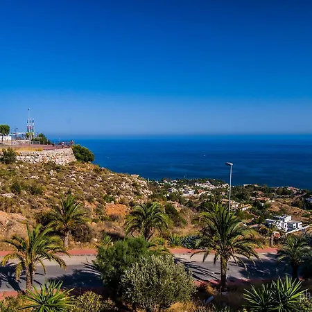 714 Iris - Vista Al Mar - Cerca De Tren, Restaurantes, Tiendas - Playa A 10 Min Caminando Apartment